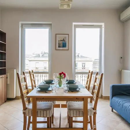 Metro Politechnika Apartment